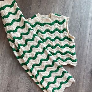 Bohme Green and Cream Wave Pattern Knit Set